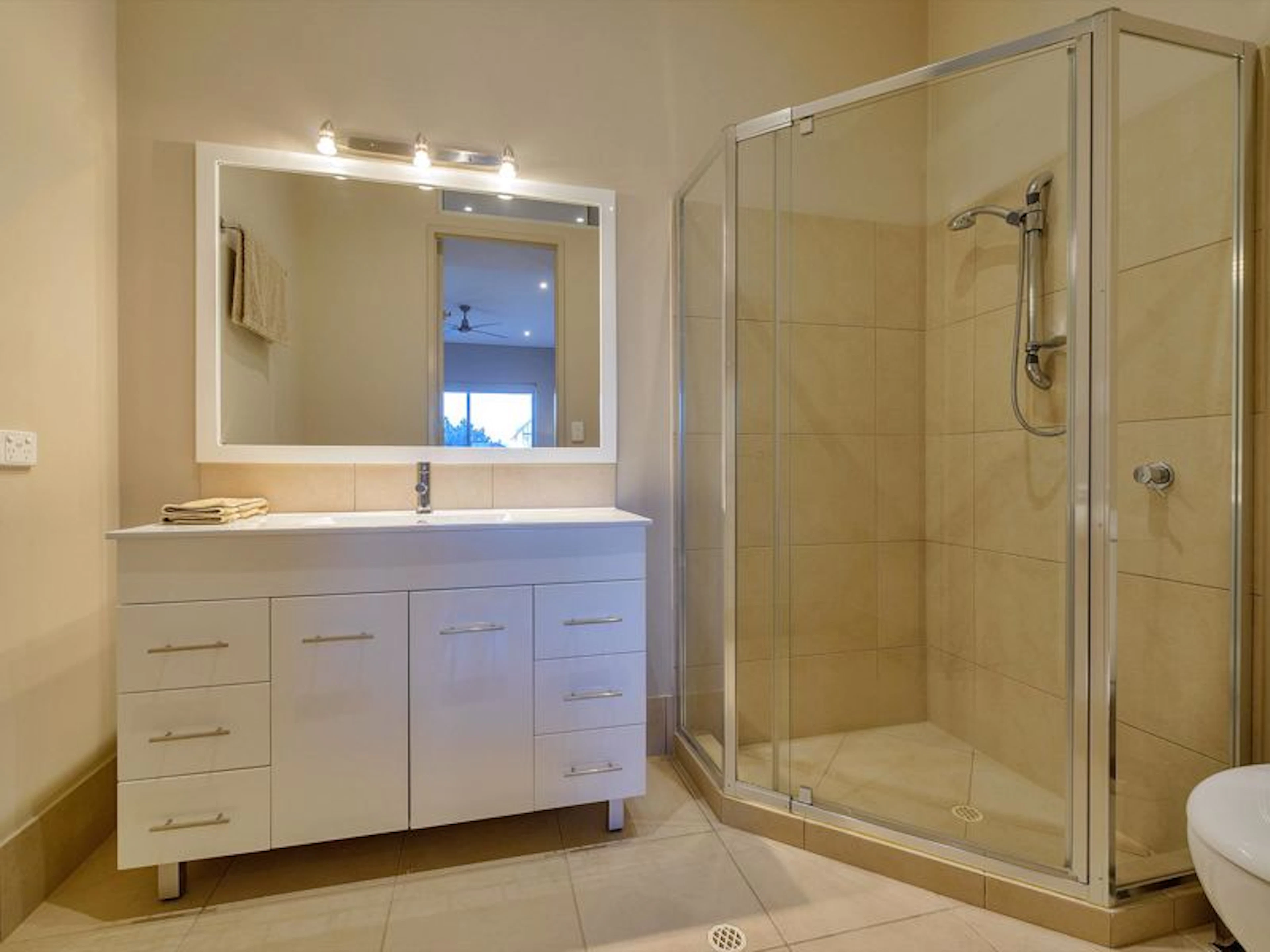 21 Corella Court - Image 2