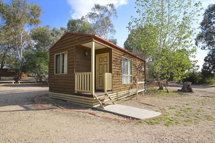 Albury Gardens Caravan Park - Image 4