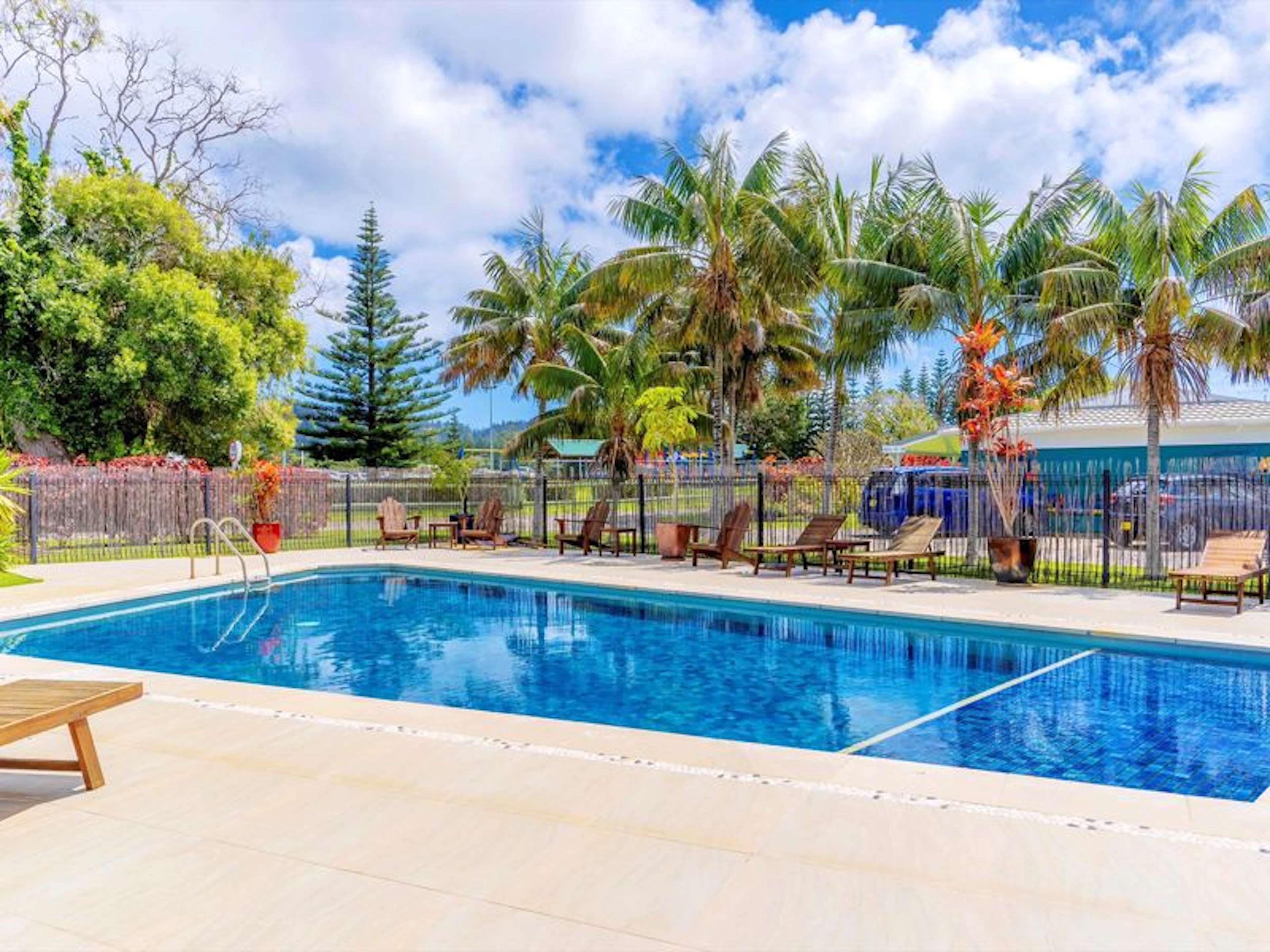Aloha Apartments in Norfolk Island — photo 1