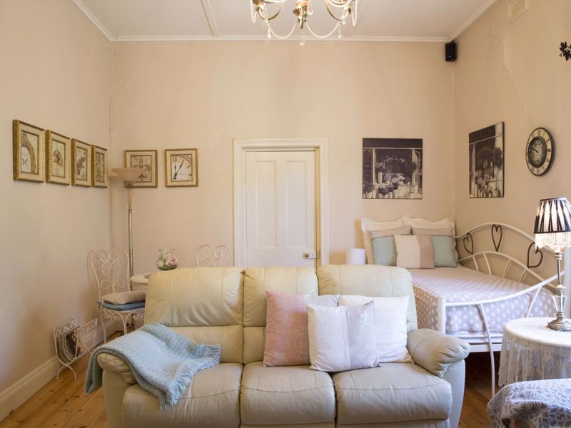 Azalea Cedar - Rose Bed and Breakfast - Image 2