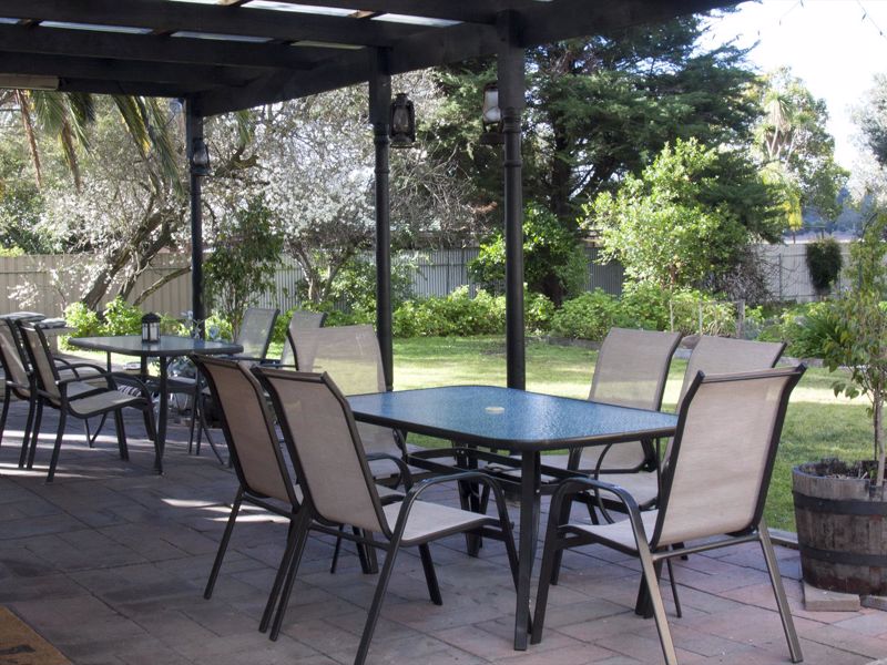 Azalea Cedar - Rose Bed and Breakfast - Image 4