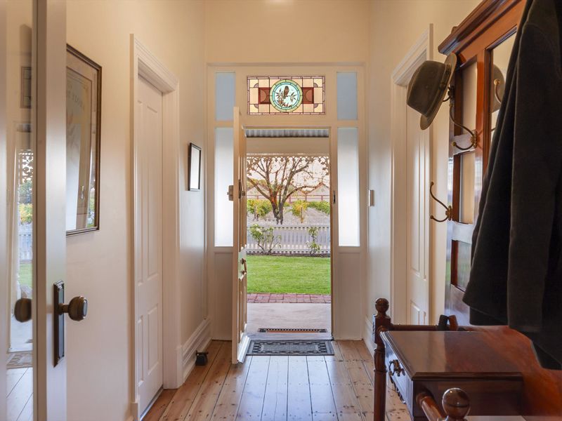 Basedow Haus - Image 2