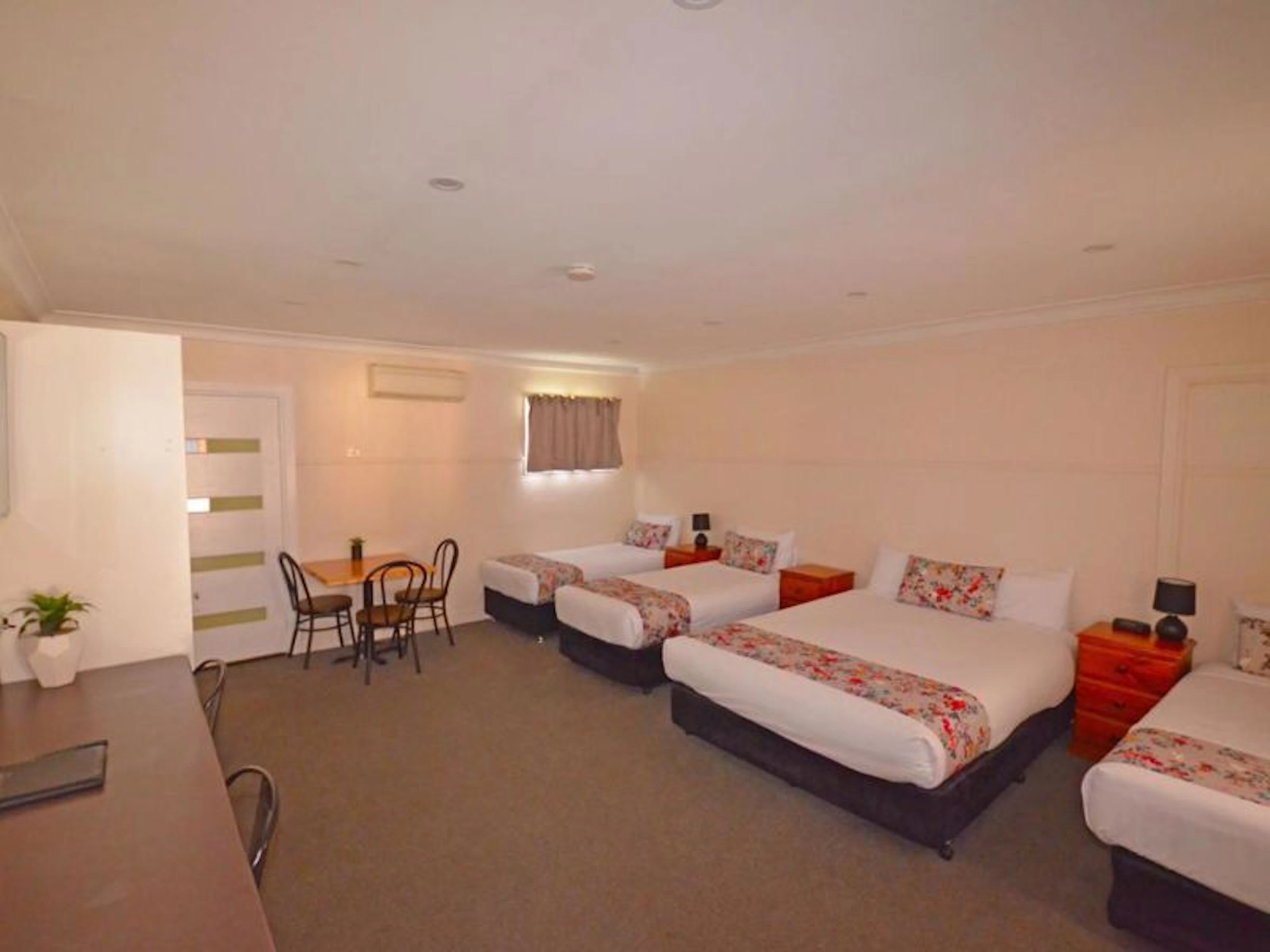 Ben Chifley Motor Inn - Image 3