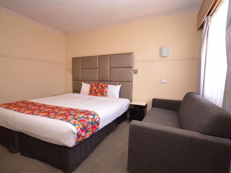 Ben Chifley Motor Inn - Image 5