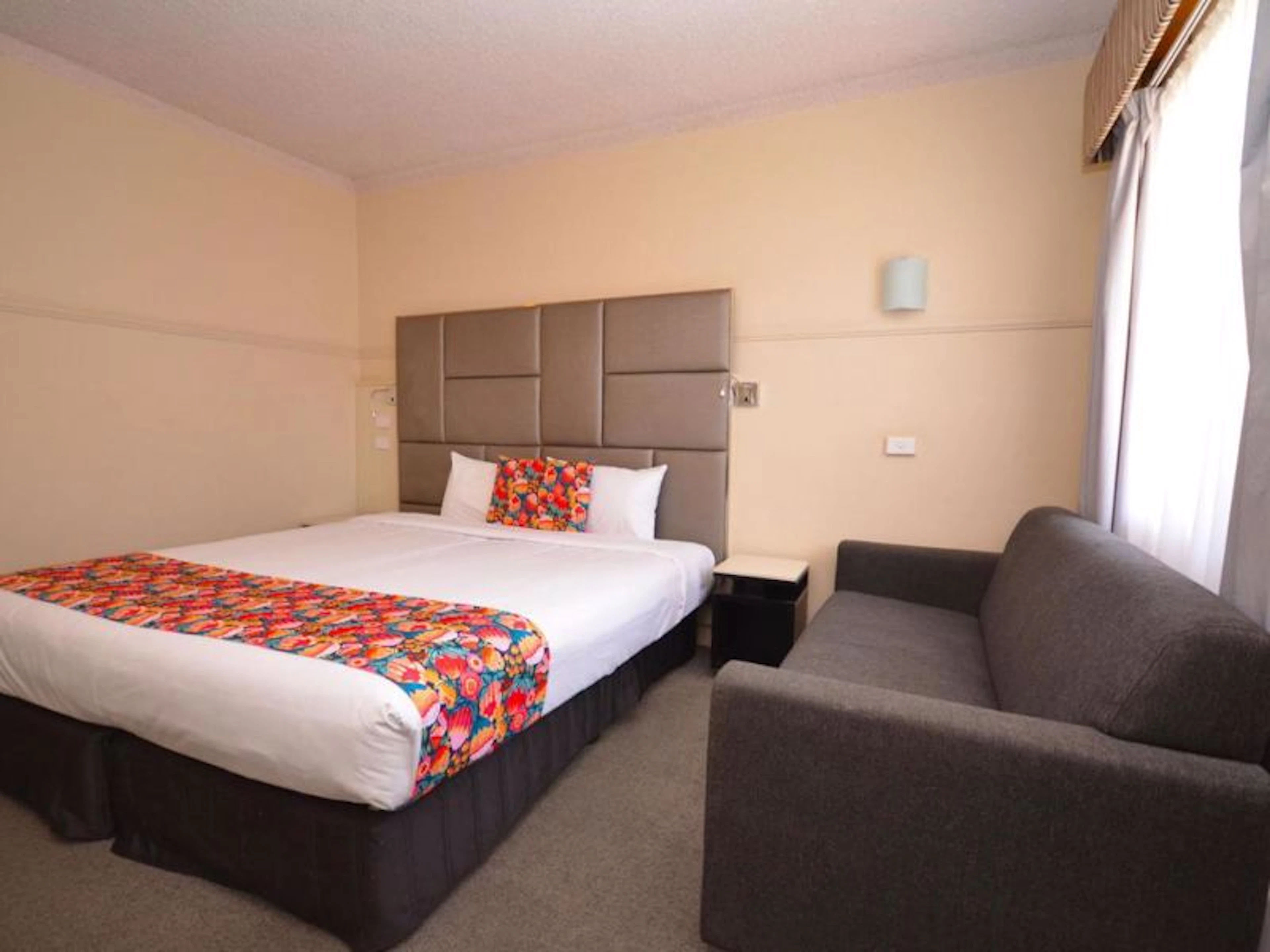 Ben Chifley Motor Inn - Image 5