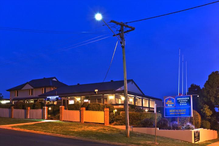 Best Western Ambassador on Ruthven - Image 2