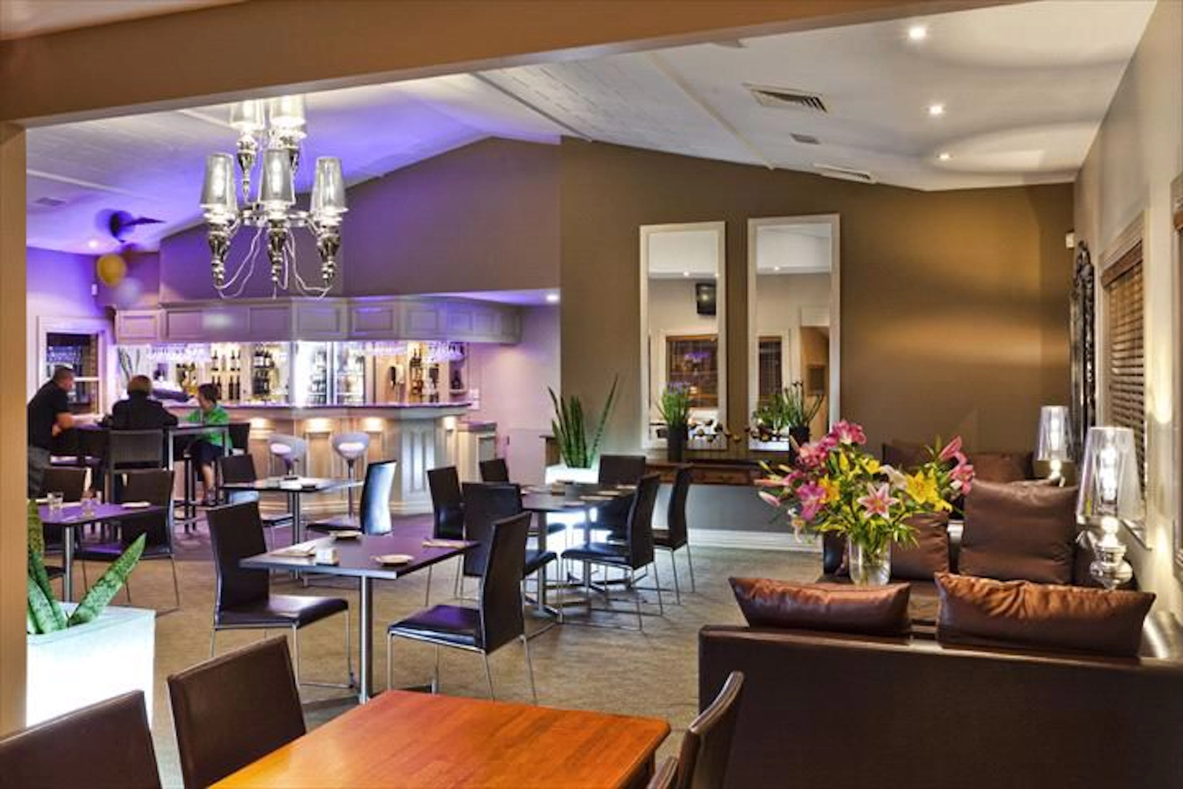 Best Western Ambassador on Ruthven - Image 3