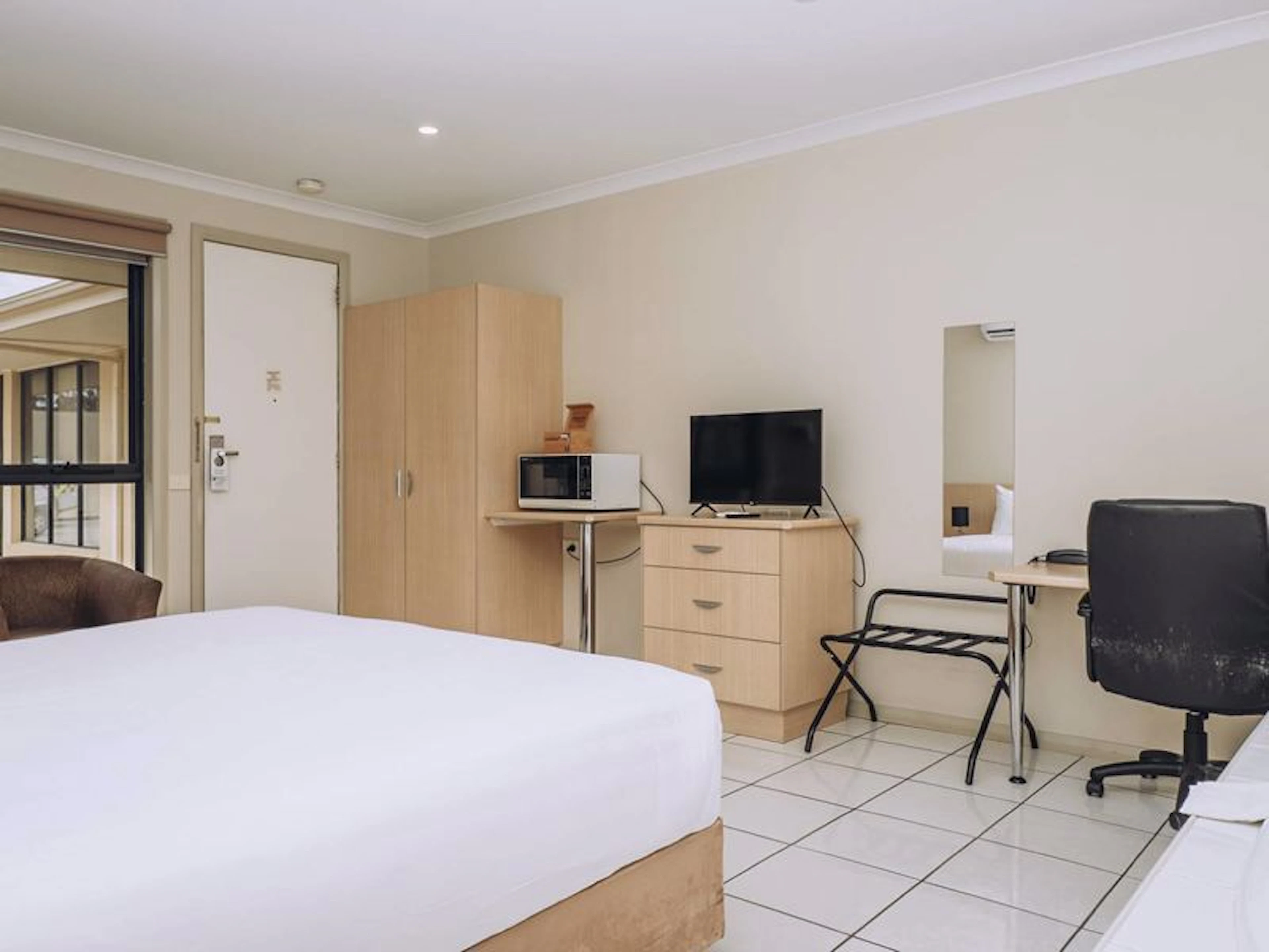 Best Western Chaffey International Motor Inn - Image 5