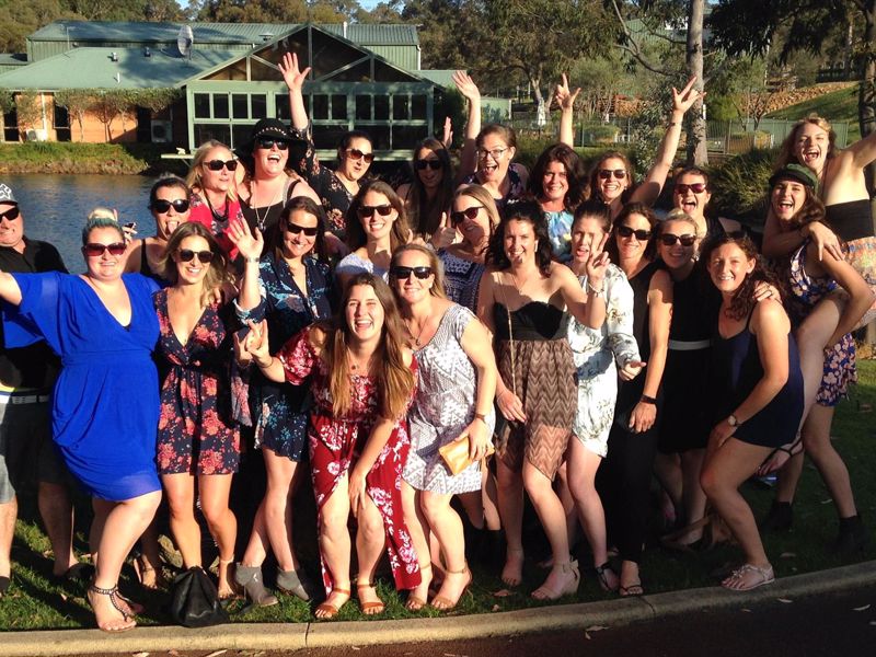 Cheers Winery & Scenic Tours - Image 5