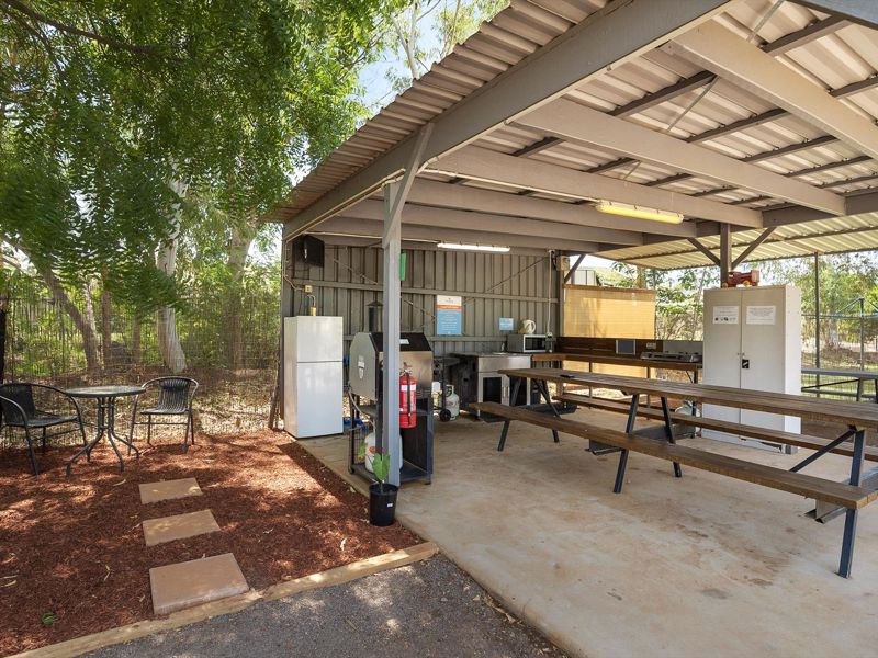Cloncurry Caravan Park Oasis - Image 5