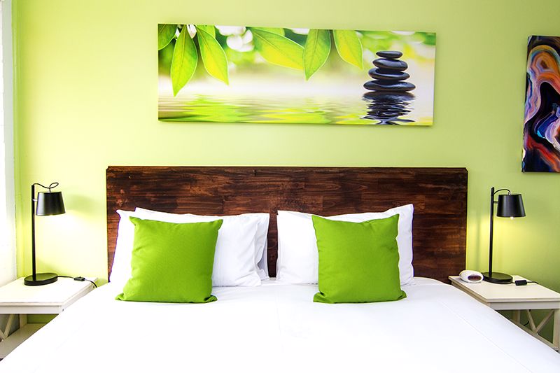 Crescent Motel - Image 5