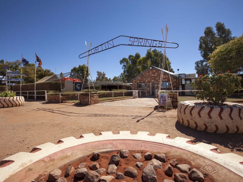Curtin Springs Wayside Inn in Red Centre — photo 4