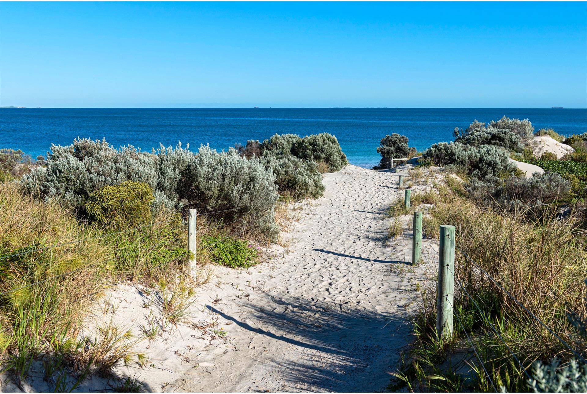 Discovery Parks Coogee Beach - Image 5
