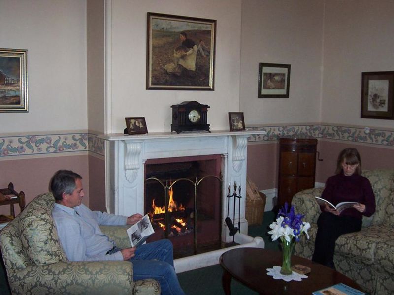 Discovery Parks Robe - Image 4