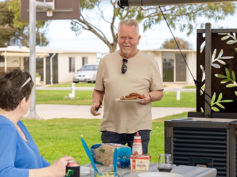 Edithburgh Caravan Park - Image 2