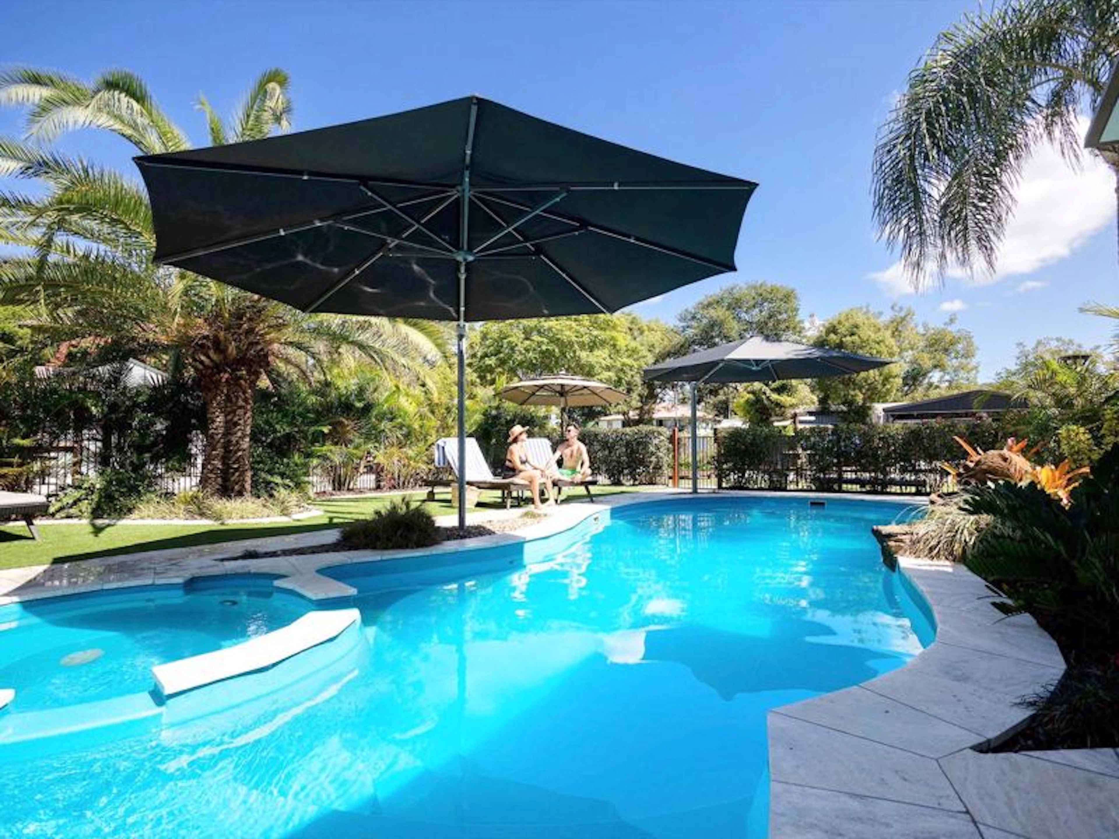 Esk Caravan Park & Brisbane Valley Rail Trail Motel & Glamping