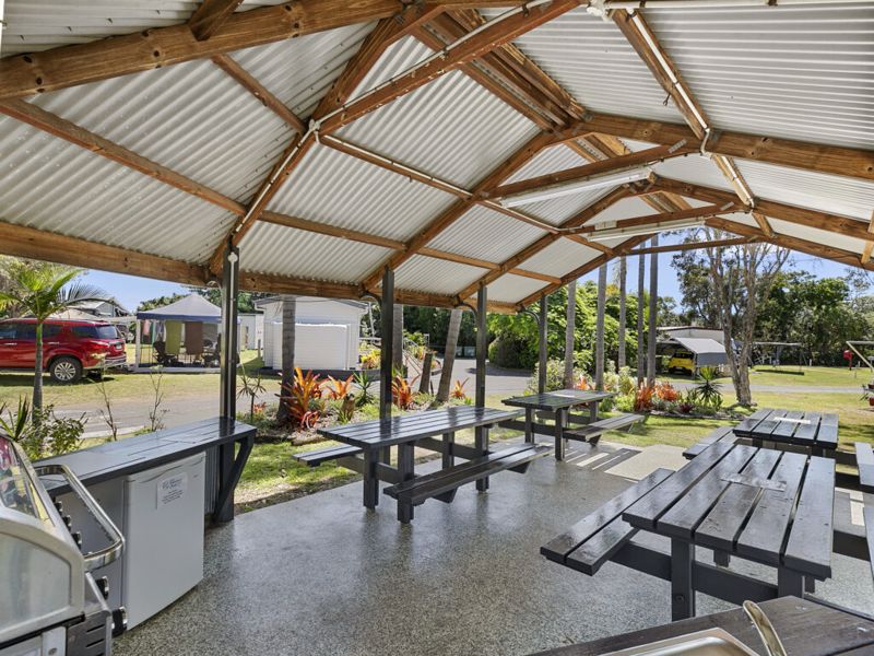 Fisherman's Beach Holiday Park - Image 2