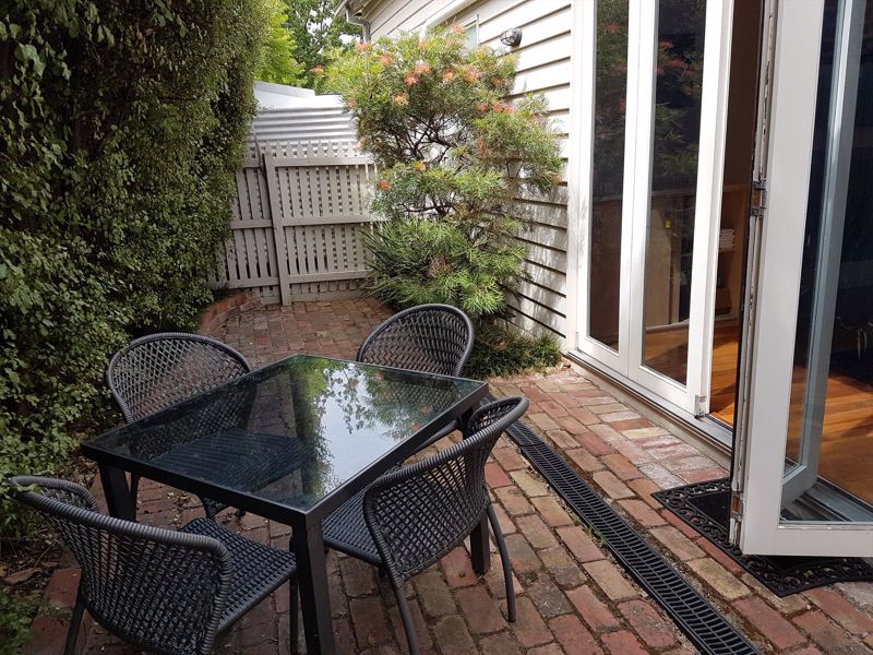 Healesville House - Magnolia House - Image 2