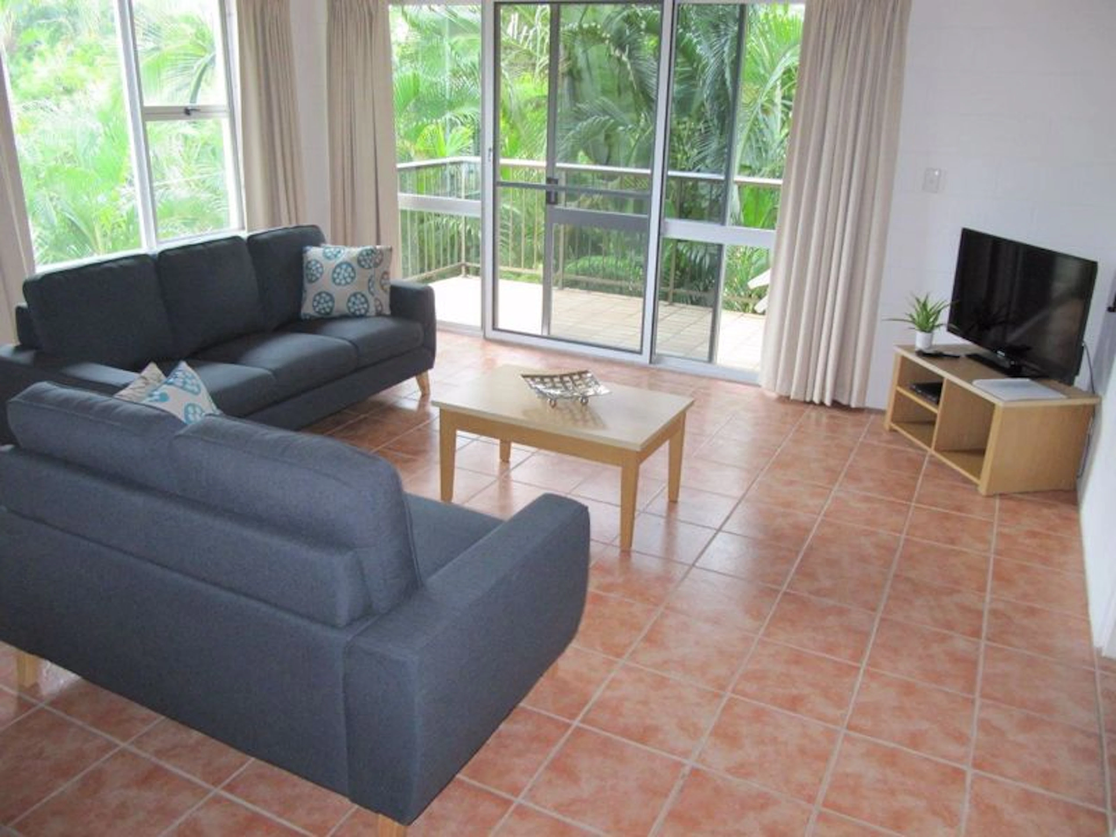 Island Palms Resort - Image 4