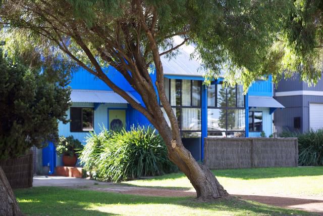 Island View Caravan Park - Image 2