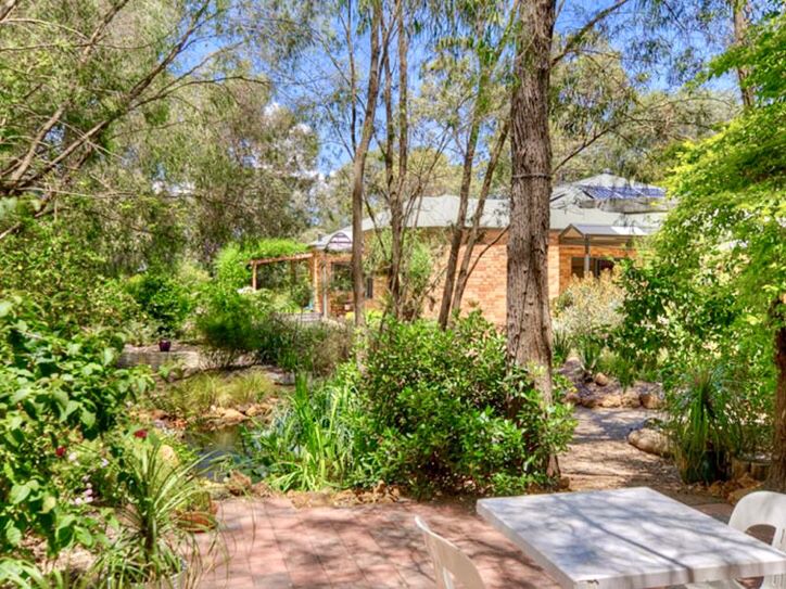 Little Shangri-La B & B - Image 3