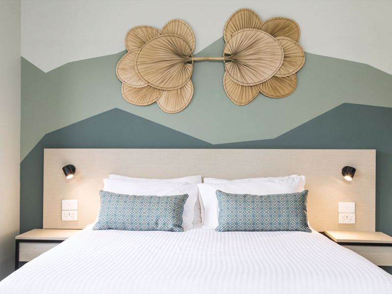 Nightcap at Atherton Hotel (The Stump)