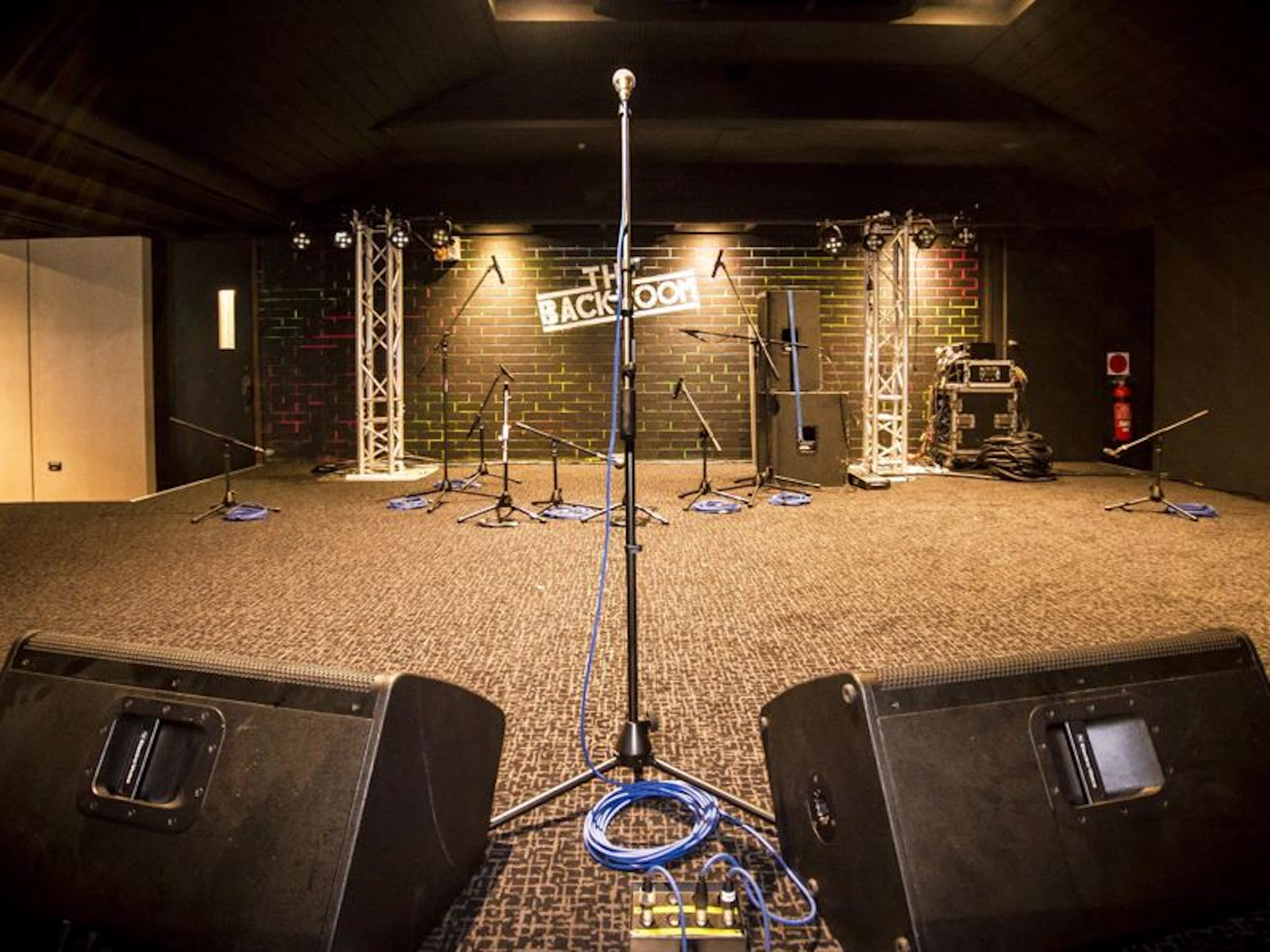 Nightcap at Chardons Corner Hotel - Image 5