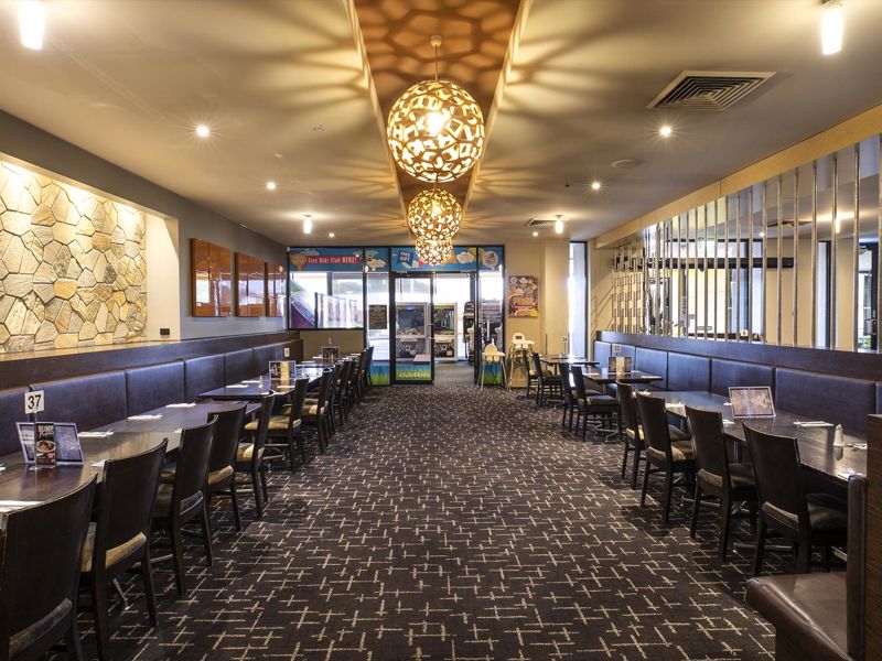 Nightcap at Excelsior Hotel - Image 5