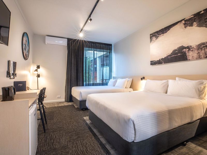 Nightcap at Keysborough Hotel