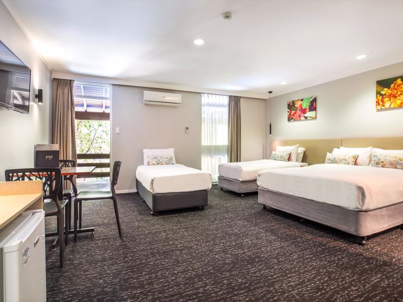 Nightcap at The Ranch Hotel - Image 2