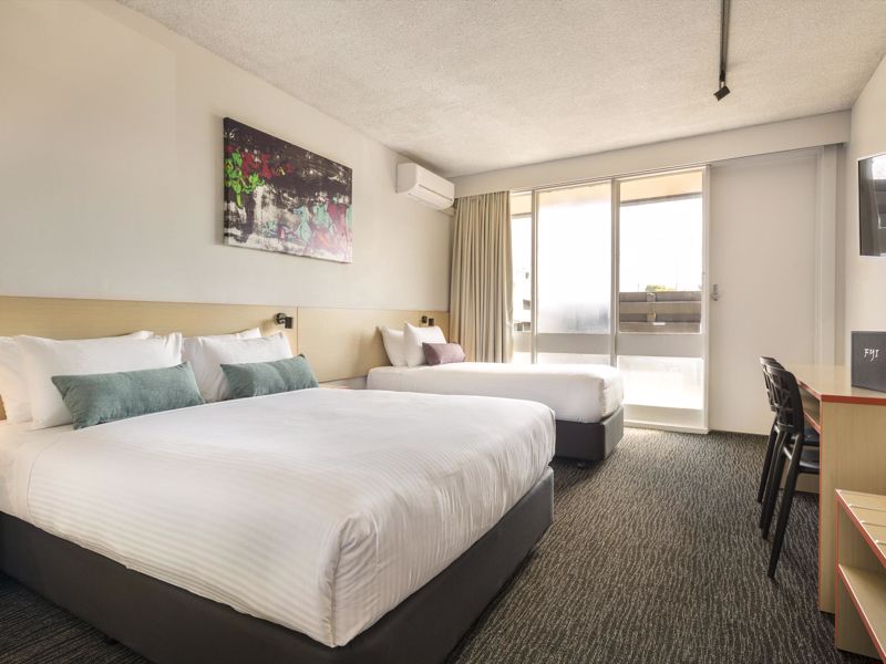 Nightcap at Waltzing Matilda Hotel