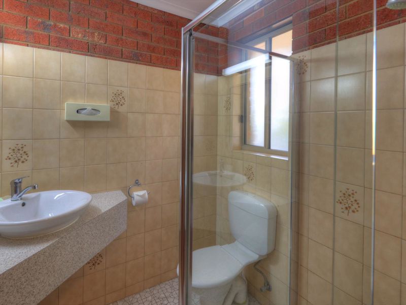 Pevensey Motor Lodge - Image 2