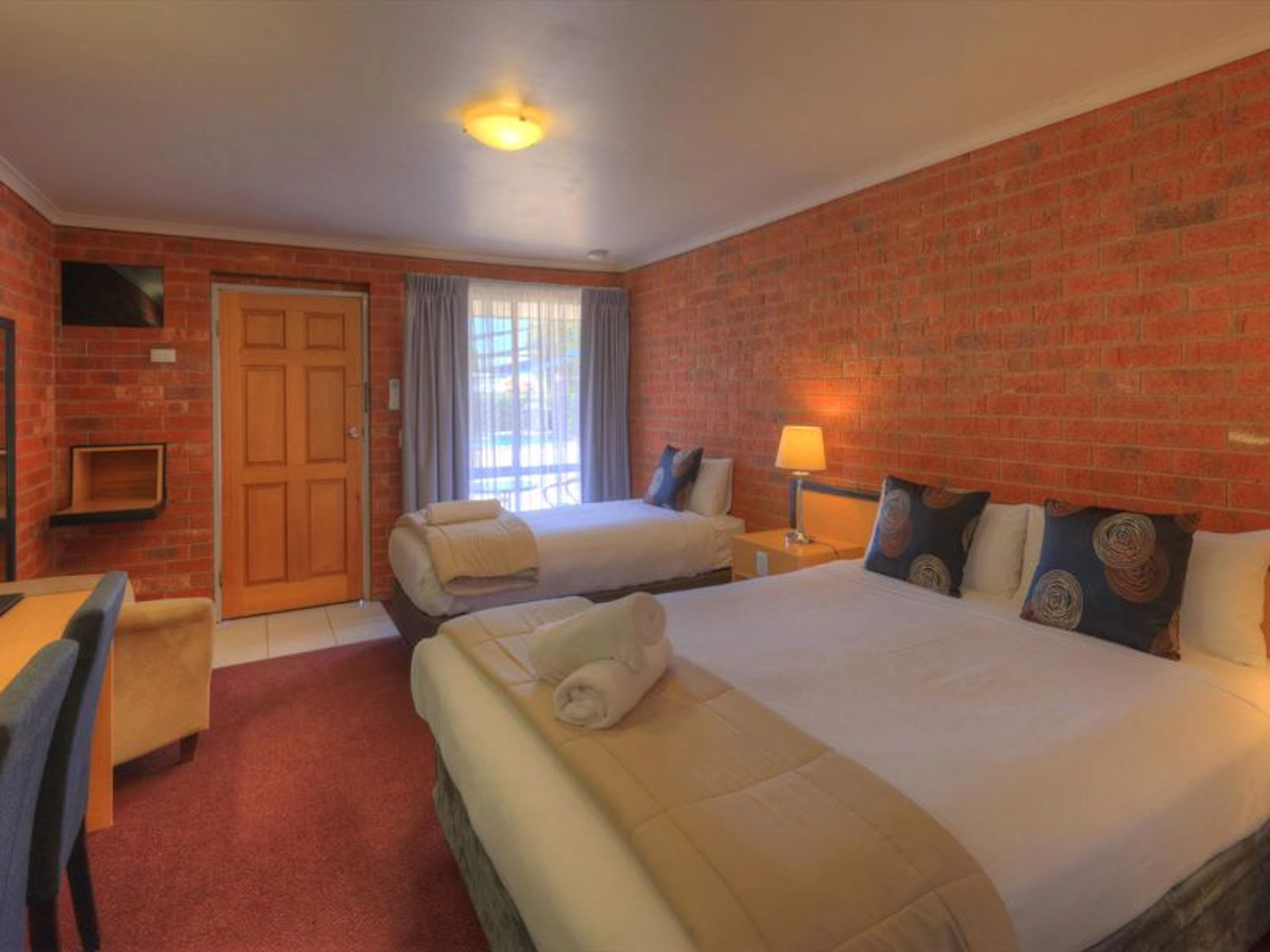 Pevensey Motor Lodge - Image 3