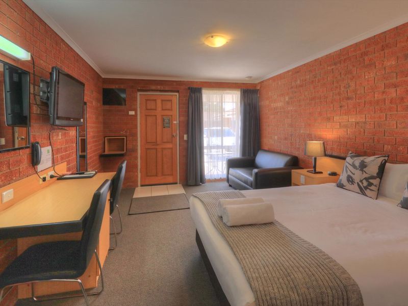 Pevensey Motor Lodge - Image 4