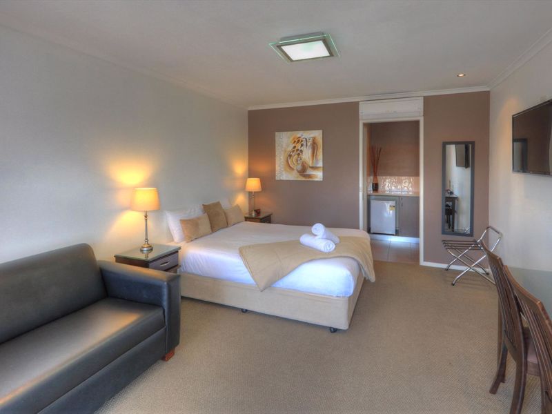 Pevensey Motor Lodge - Image 5