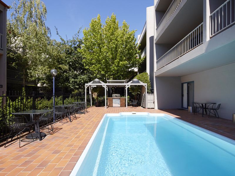 Pinnacle Apartments - Image 3