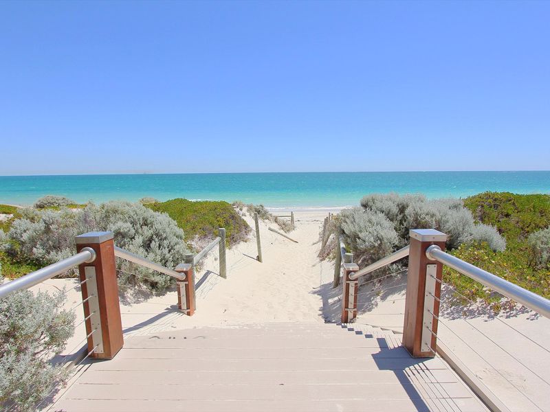 Quality Resort Sorrento Beach - Image 2