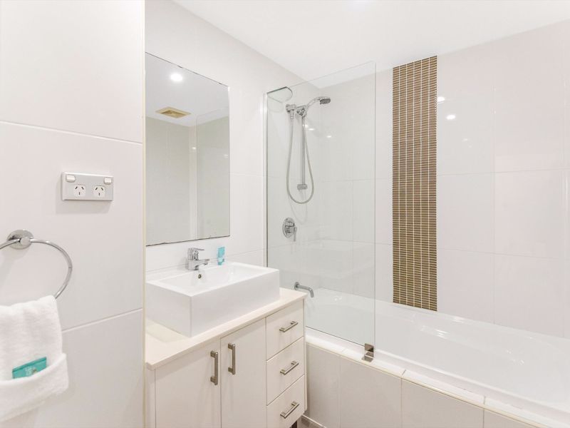 Redvue Holiday Apartments - Image 5