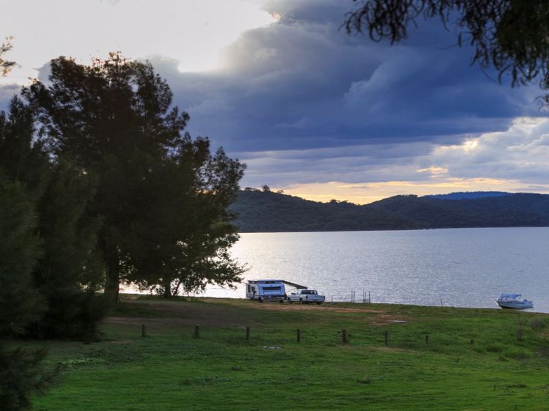 Reflections Lake Glenbawn