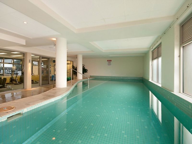 Riverside Holiday Apartments - Image 2