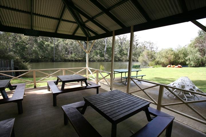 Riverview Tourist Park