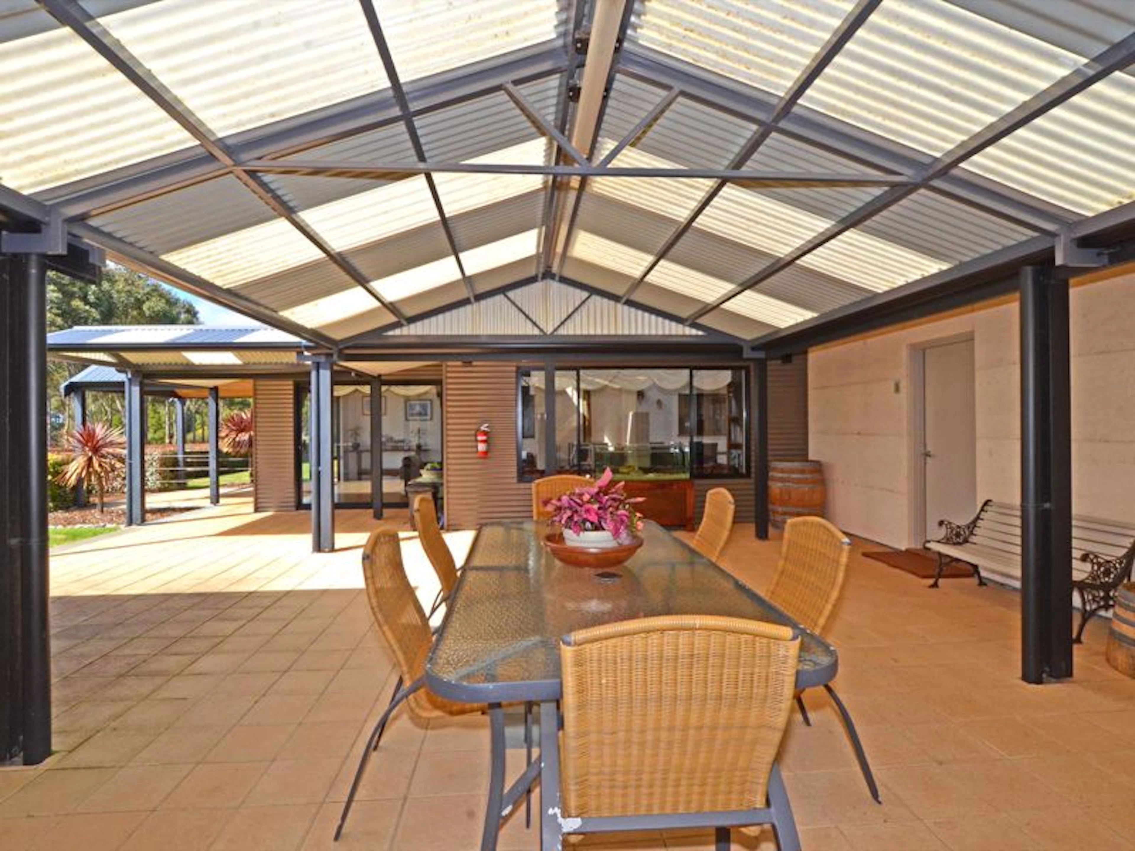 Sensational Heights Bed & Breakfast - Image 4