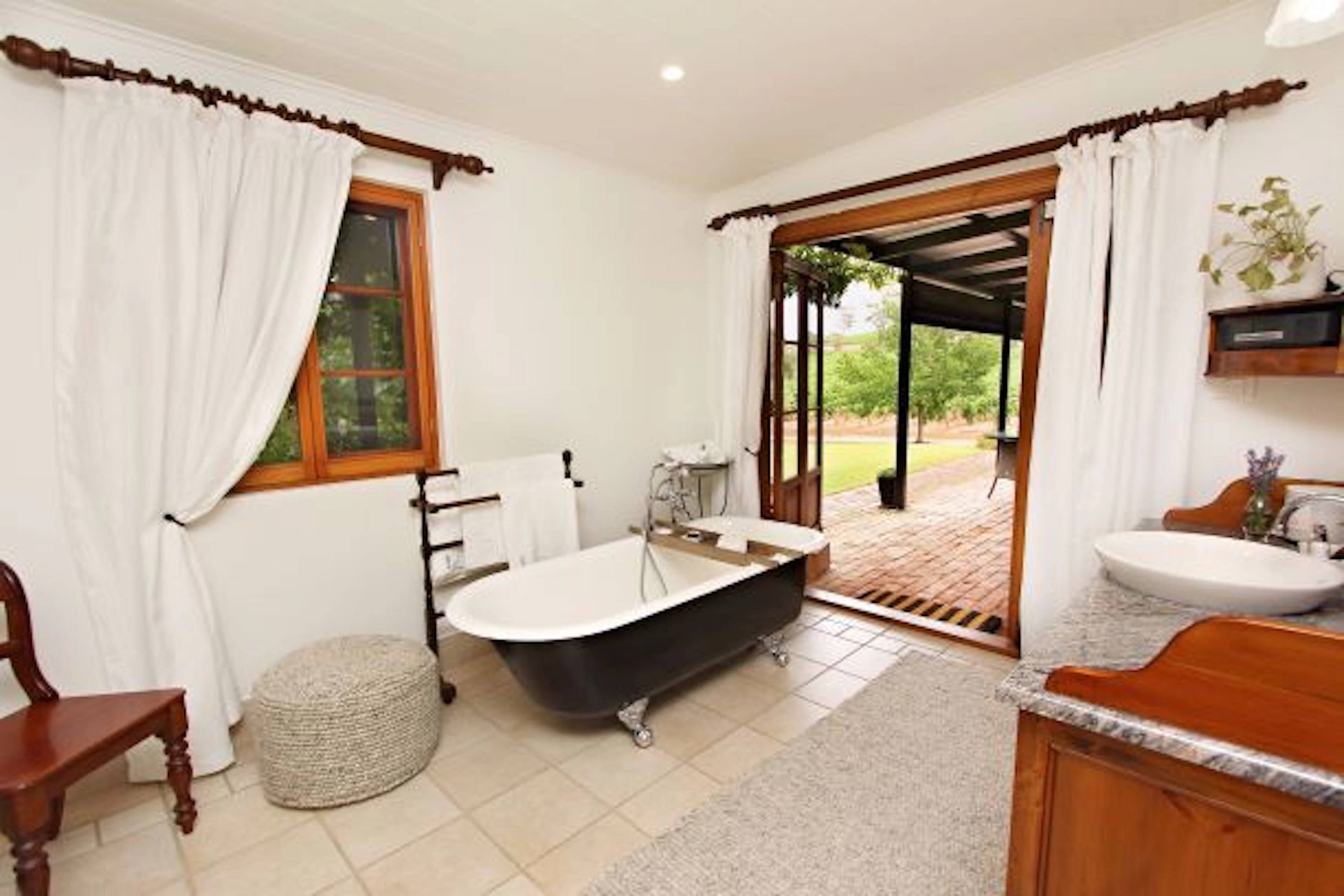 Seppeltsfield Vineyard Cottage - Image 4