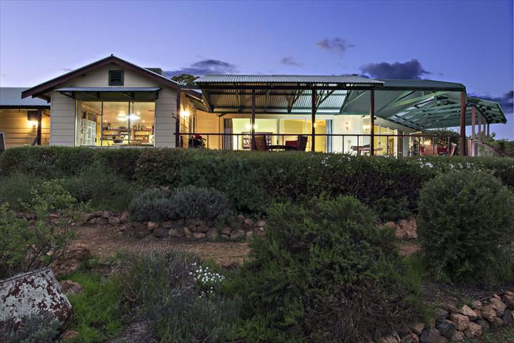 Shambhala Guesthouse - Image 2