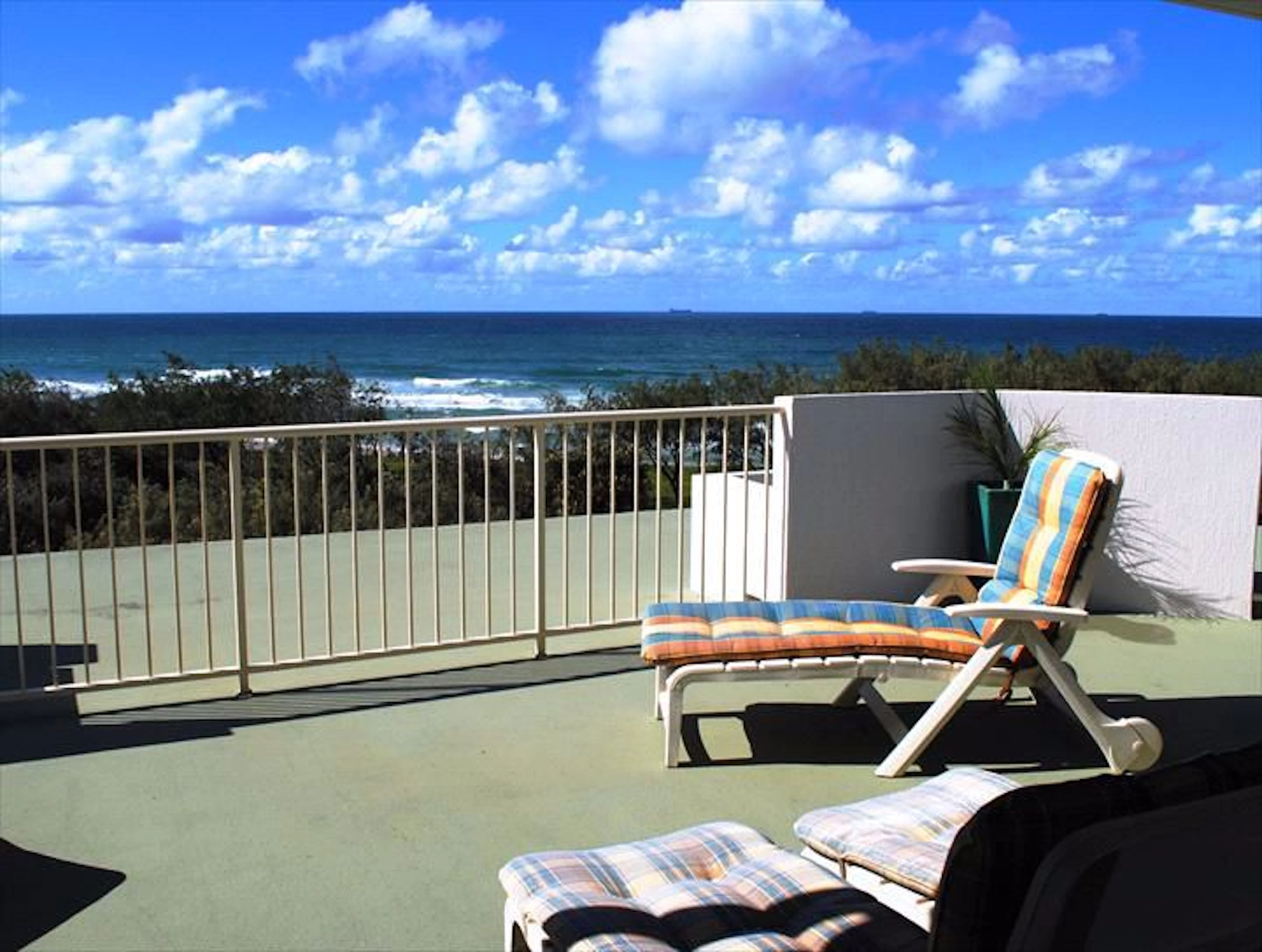 Surfside On The Beach - Image 3