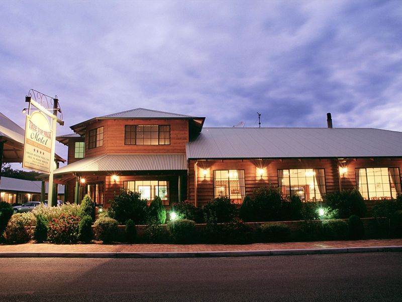 Tree Top Walk Motel and Restaurant - Image 2