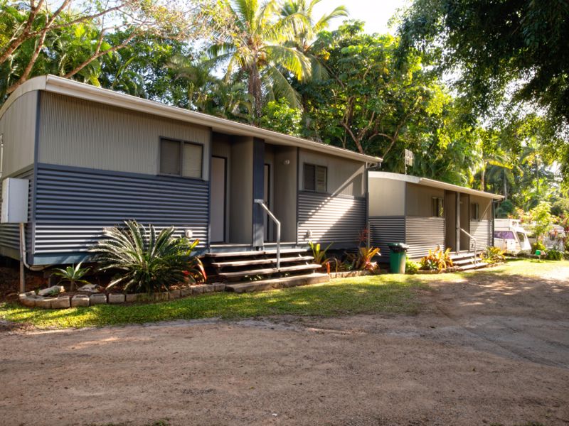 Tropical Hibiscus Caravan Park