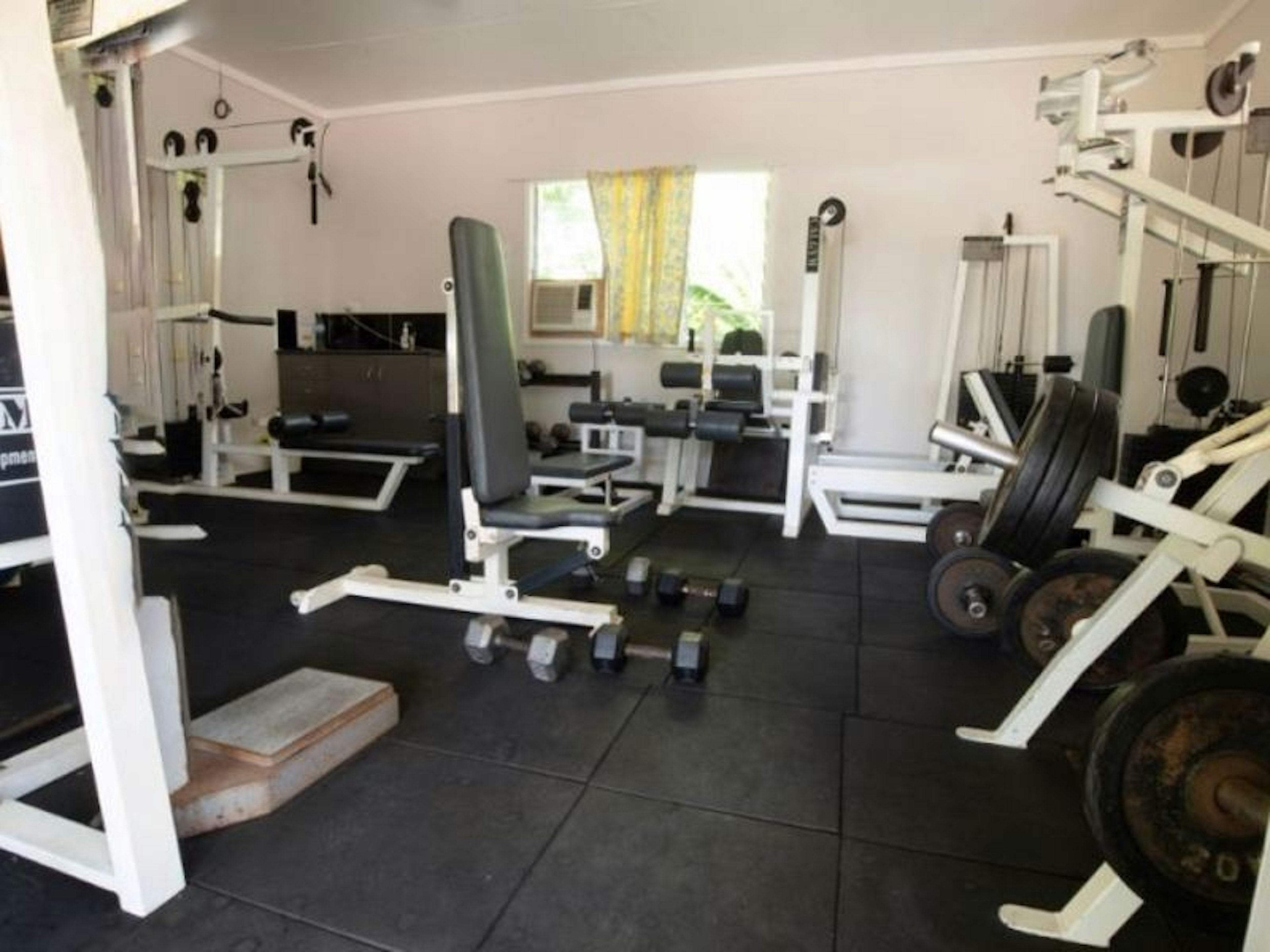 Tropical Hibiscus Caravan Park - Image 3