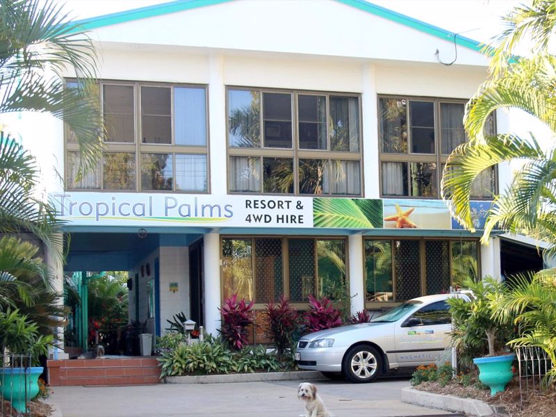 Tropical Palms Resort and 4WD Hire