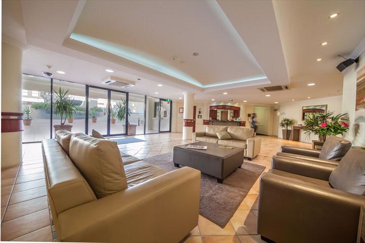 West End Central Apartments - Image 3